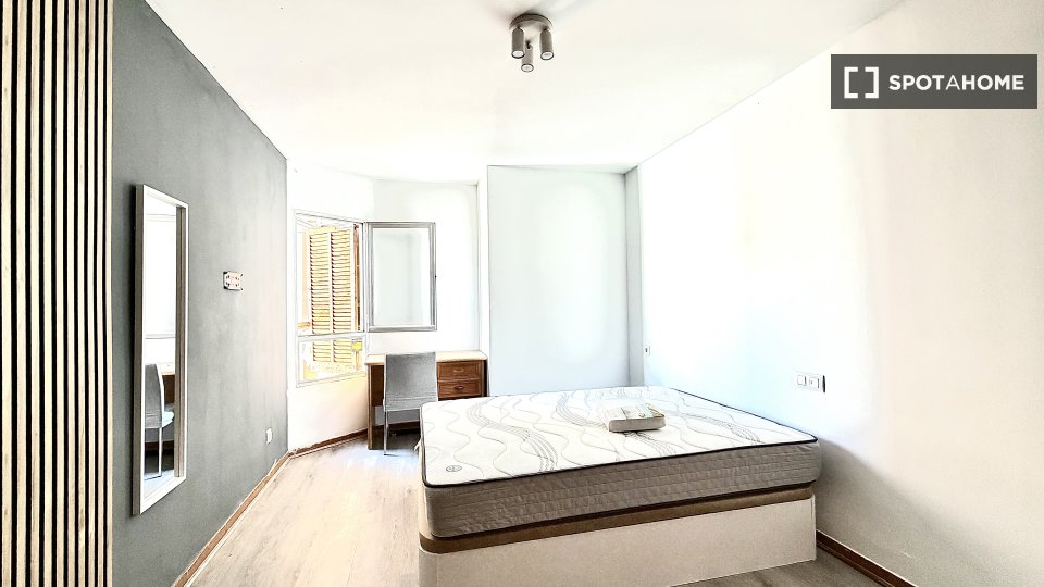 Habitación 14 huéspedes, con aire acondicionado