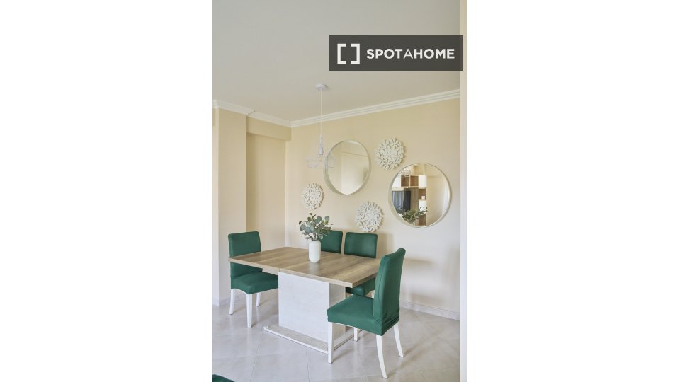 Apartment Lisbon, 2 beds, 90m² — photo 12
