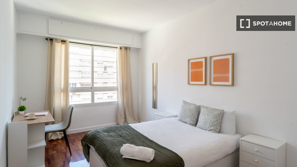 Double room Madrid, 7 beds — photo 32