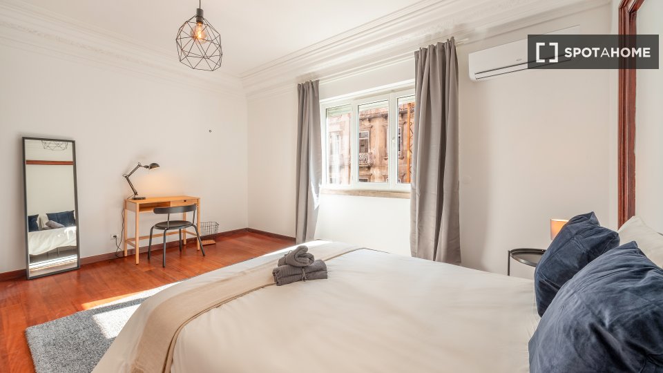 Double room Lisbon, 6 beds, 168m² — photo 3