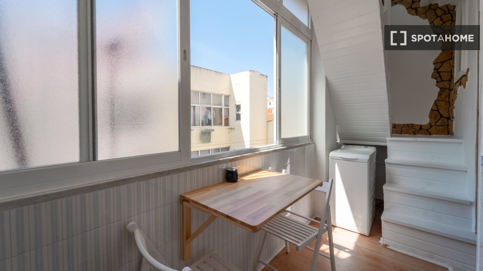 Apartment Lisbon, 2 beds, 97m² — photo 1