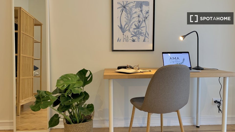 Double room Lisbon, 4 beds, 80m² — photo 6