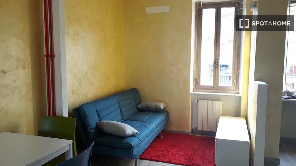 Double room Turin, 3 beds, 75m² — photo 4