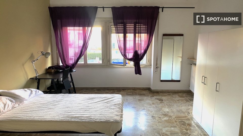 Double room Rome, 6 beds, 150m² — photo 1