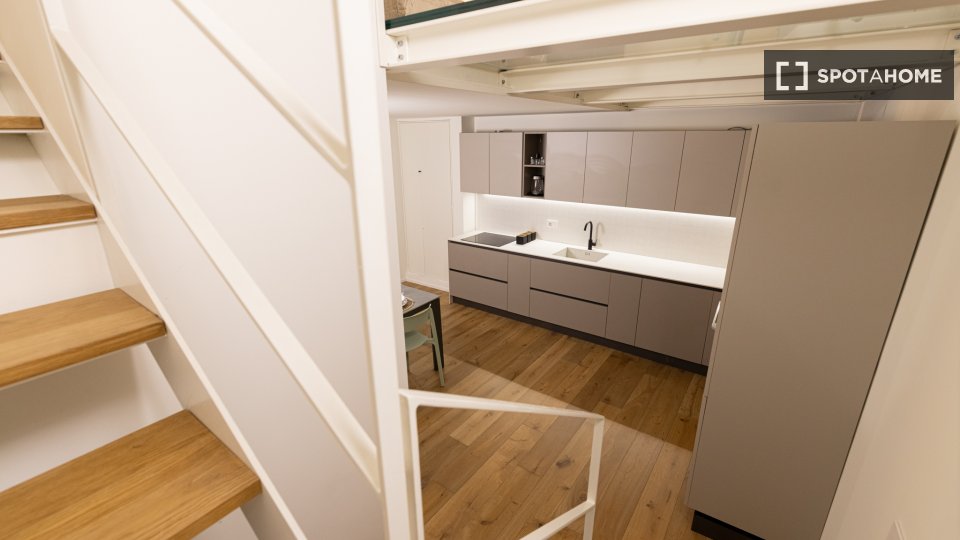 Apartment Milan, 1 bed, 70m² — photo 3