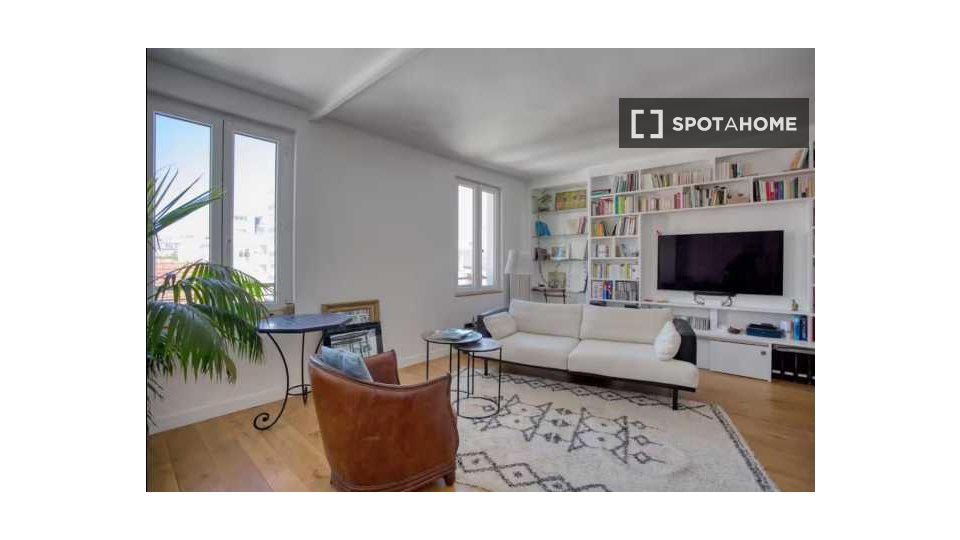 Apartment Paris, 2 beds, 71m² — photo 1