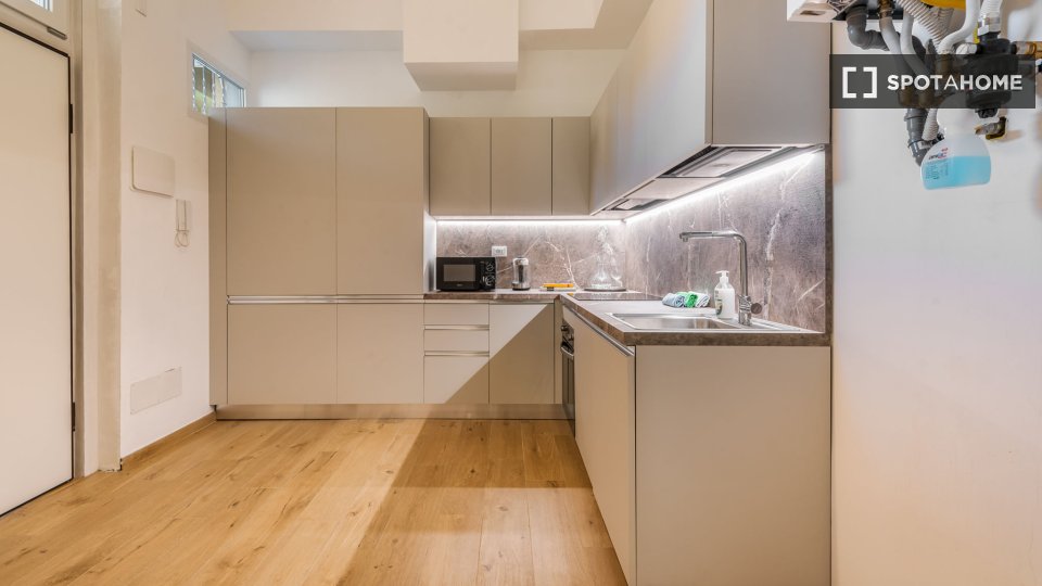 Apartment Milan, 1 bed, 69m² — photo 6