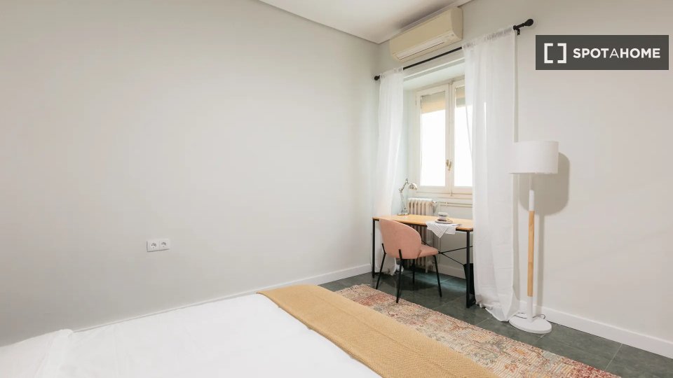 Double room Valencia, 8 beds — photo 11