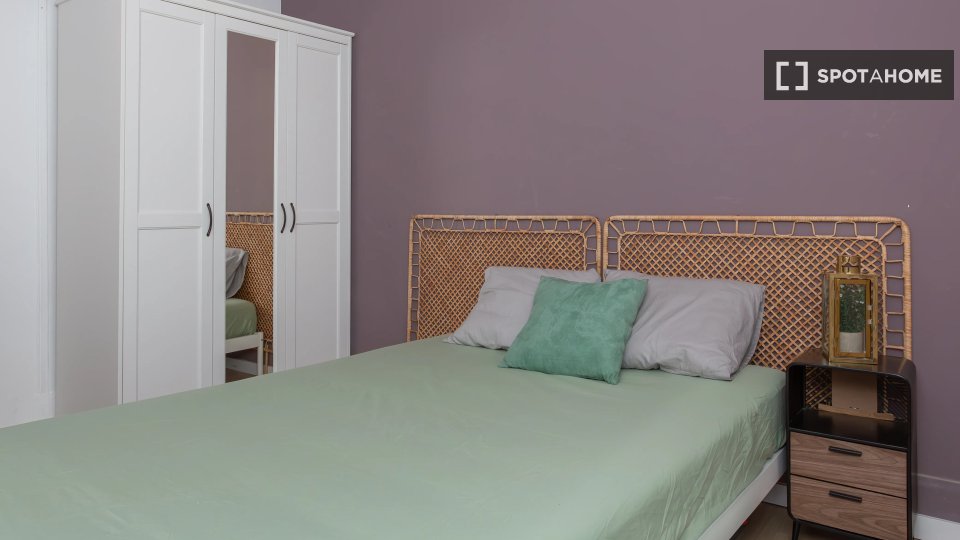 Double room Lisbon, 8 beds — photo 12