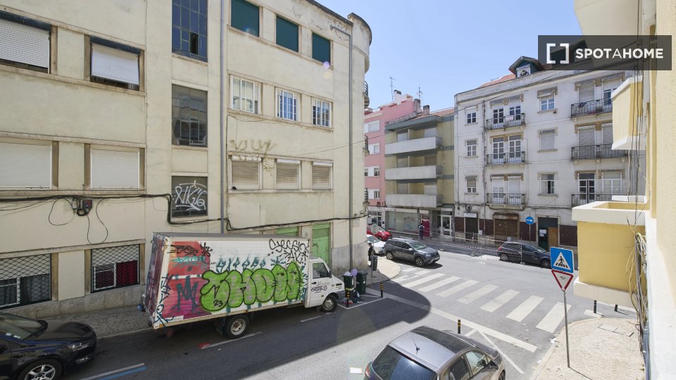 Double room Lisbon, 4 beds — photo 4