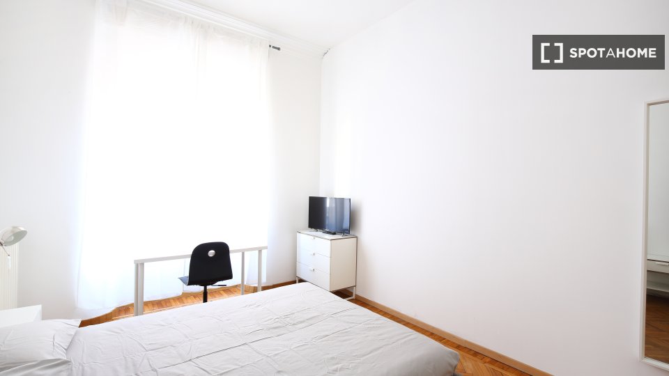 Double room Milan, 7 beds, 178m² — photo 11