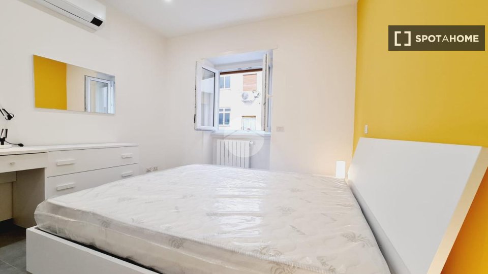 Double room Rome, 3 beds, 86m² — photo 6