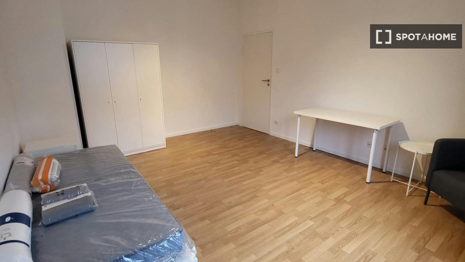 Double room Berlin, 3 beds — photo 3