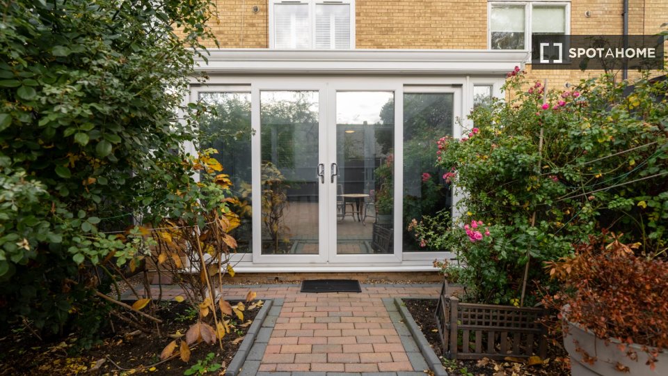 Apartment London, 4 beds, 102m² — photo 27