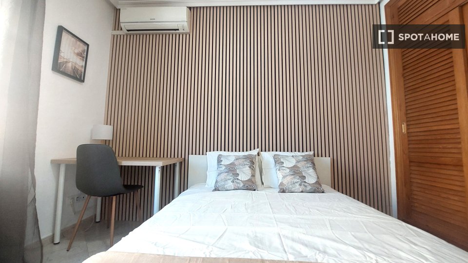 Double room Madrid, 4 beds, 95m² — photo 29