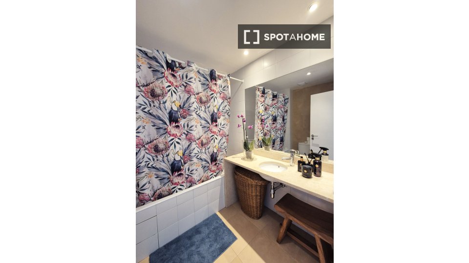 Apartment mono Lisbon, 61m² — photo 23