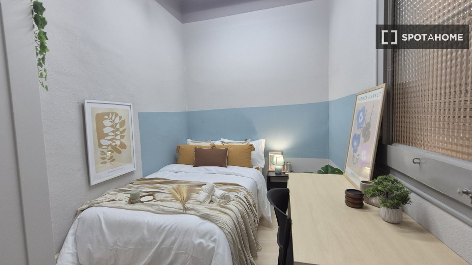 Double room Barcelona, 8 beds, 180m² — photo 5