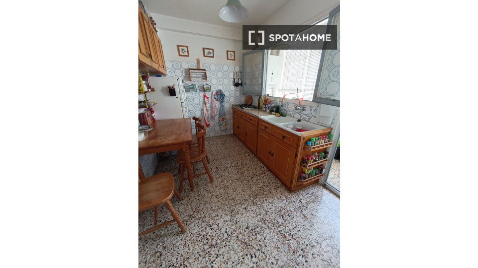 Apartment Alicante, 2 beds, 86m² — photo 16