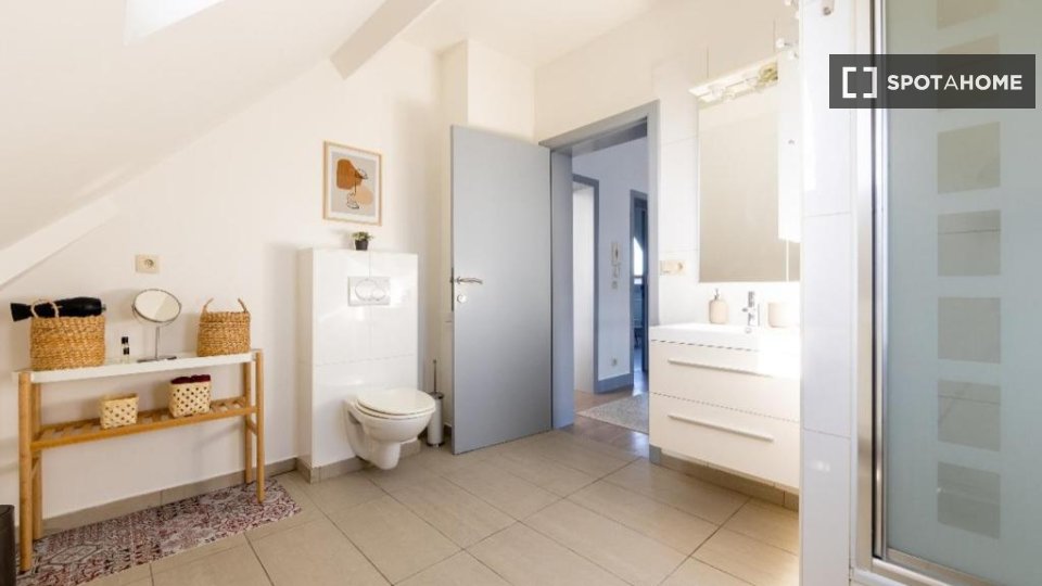 Apartment Brussels, 4 beds — photo 13