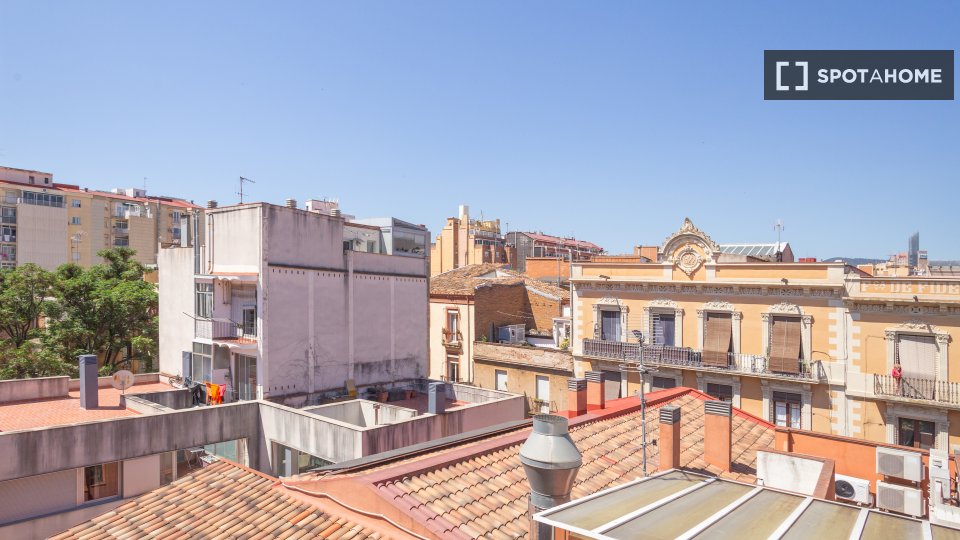 Double room Barcelona, 4 beds, 90m² — photo 8