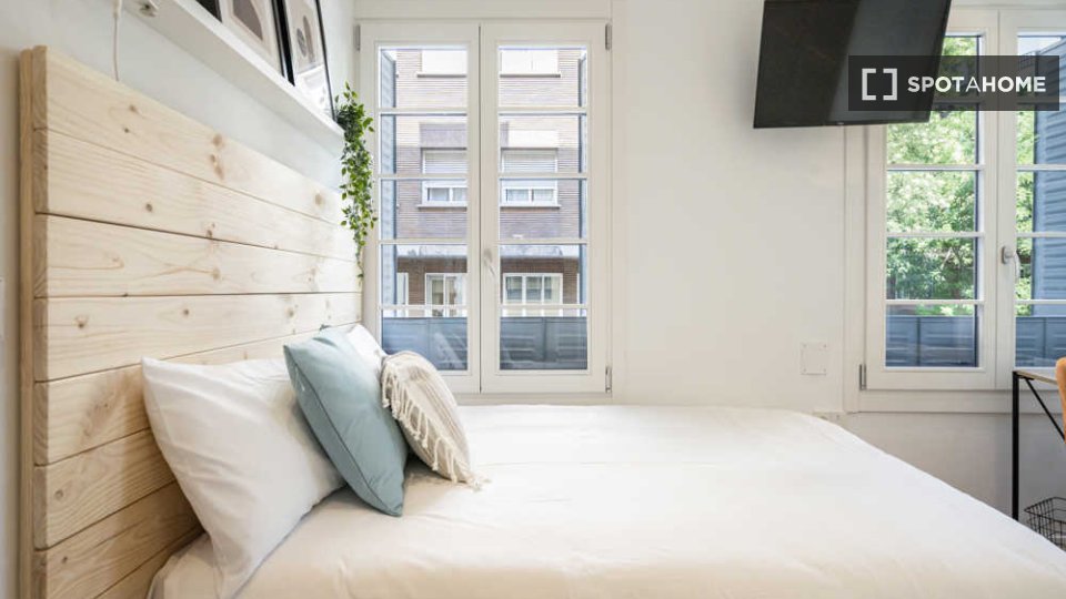 Double room Madrid, 4 beds — photo 58