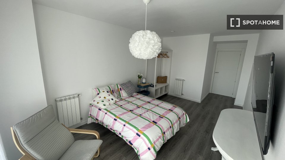 Double room Santander, 4 beds, 100m² — photo 11