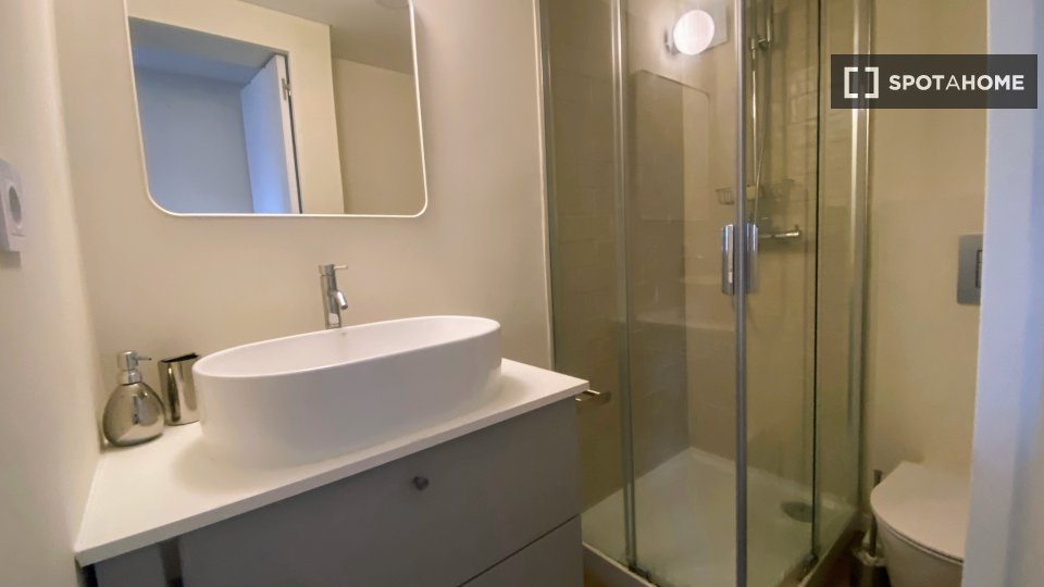 Apartment mono Lisbon, 35m² — photo 16