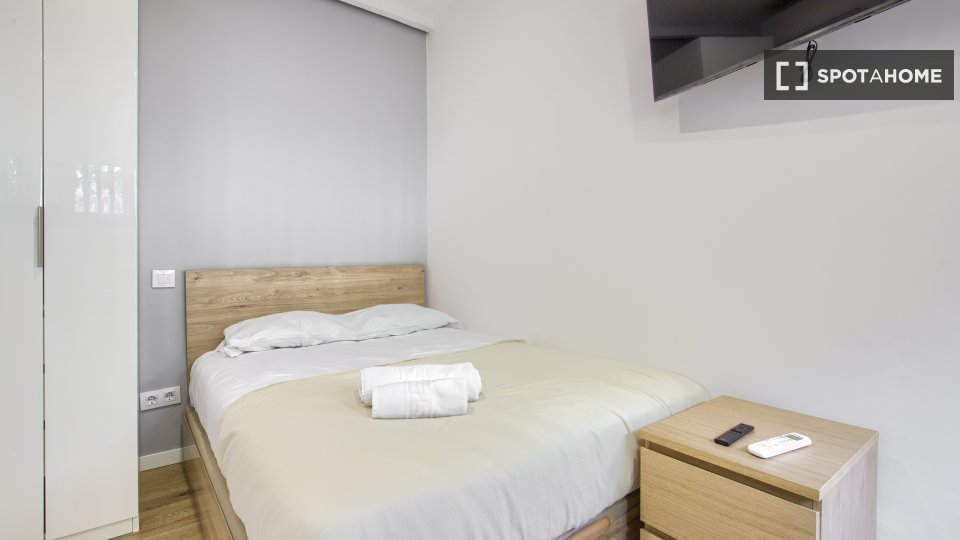 Estudio en alquiler en Bellas Vistas, Madrid