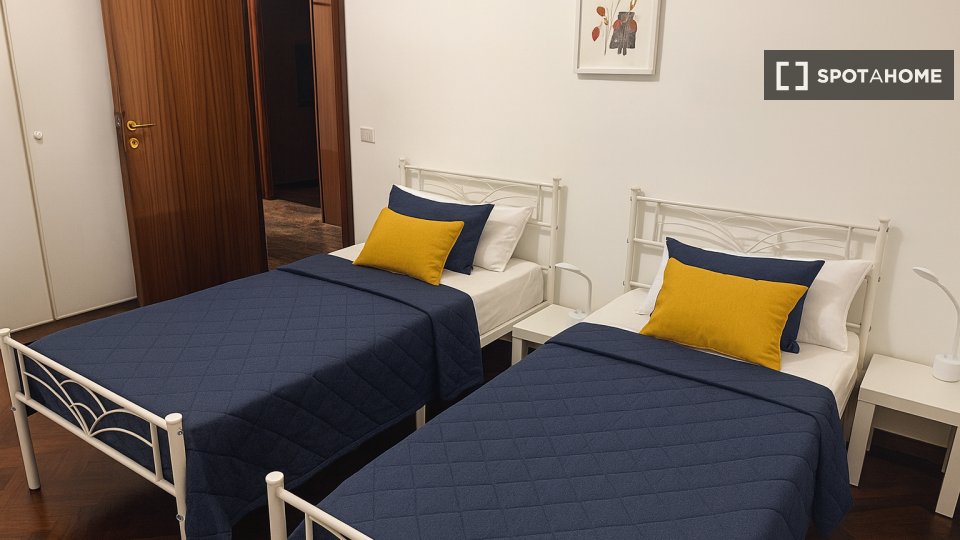 Double room Rome, 5 beds, 180m² — photo 40