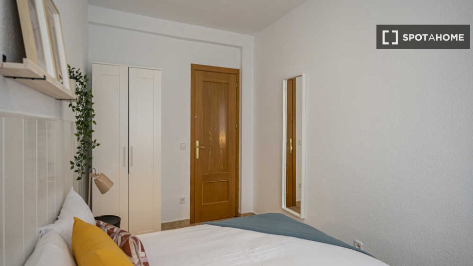 Double room Madrid, 25 beds — photo 53