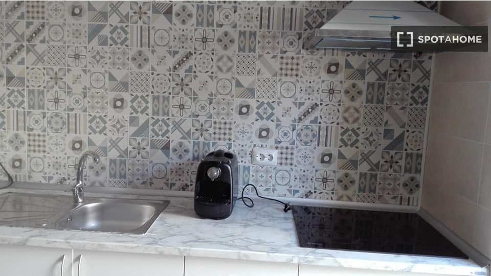 Double room Coimbra, 3 beds — photo 7