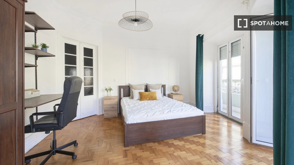 Double room Lisbon, 9 beds — photo 2