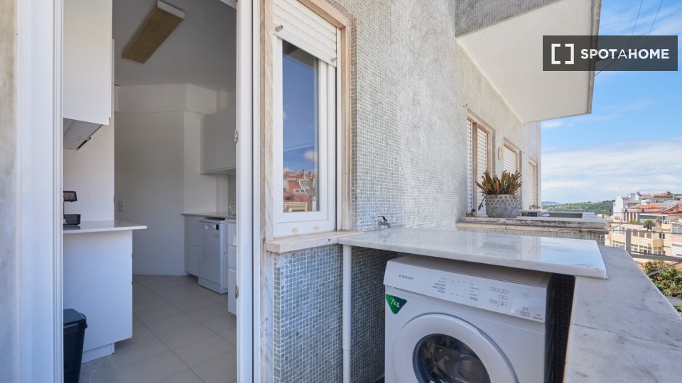 Double room Lisbon, 6 beds — photo 7