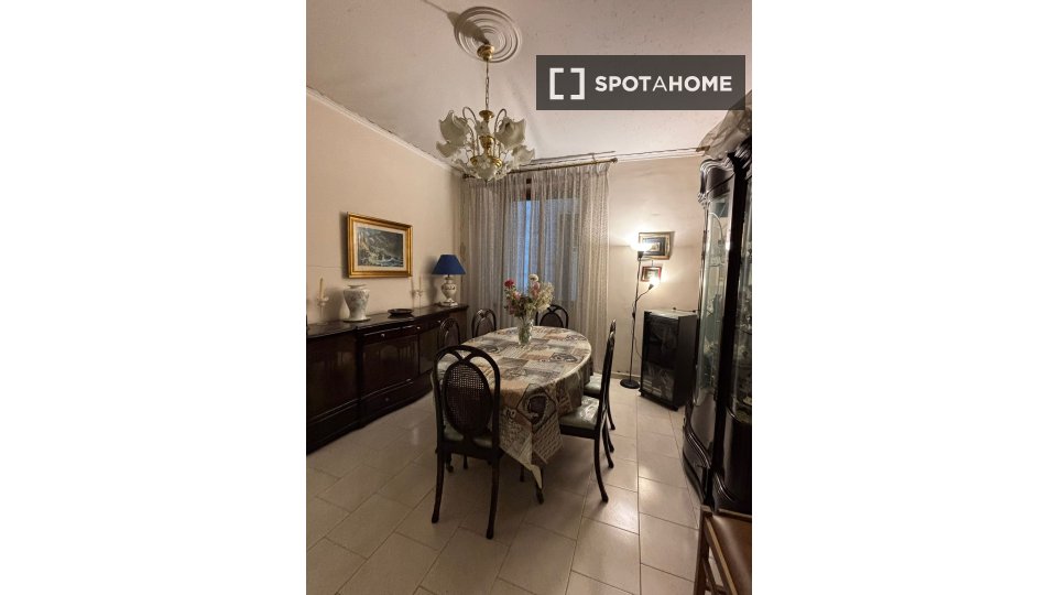 Double room Naples, 2 beds — photo 23