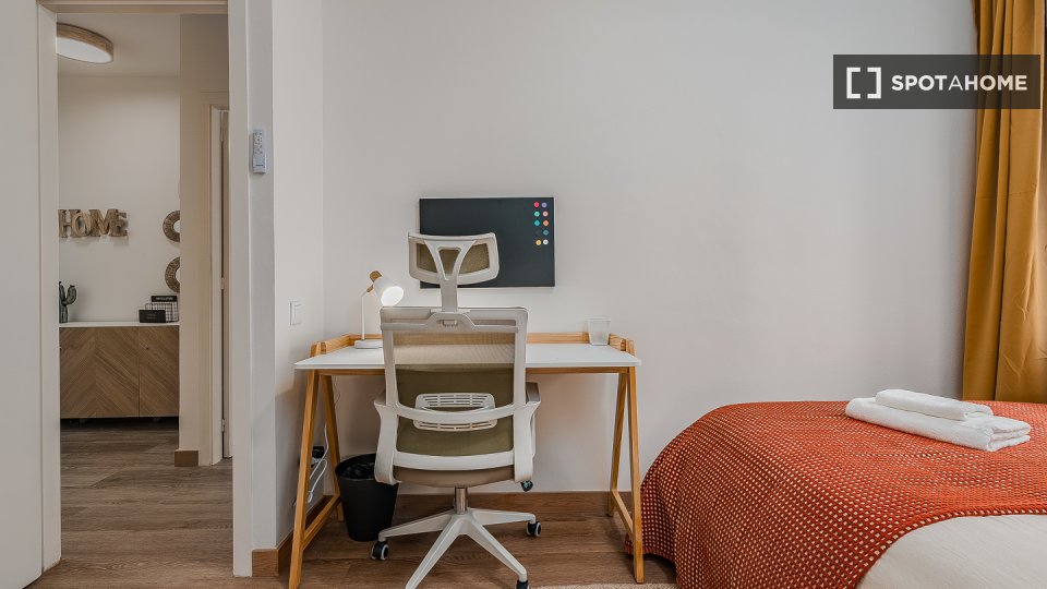 Double room Barcelona, 6 beds, 120m² — photo 86