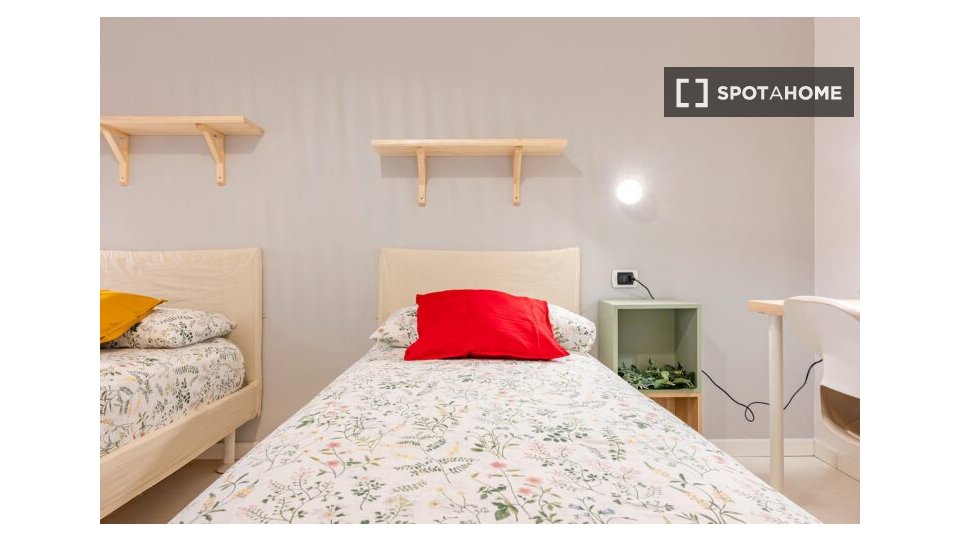 Double room Milan, 4 beds, 80m² — photo 2