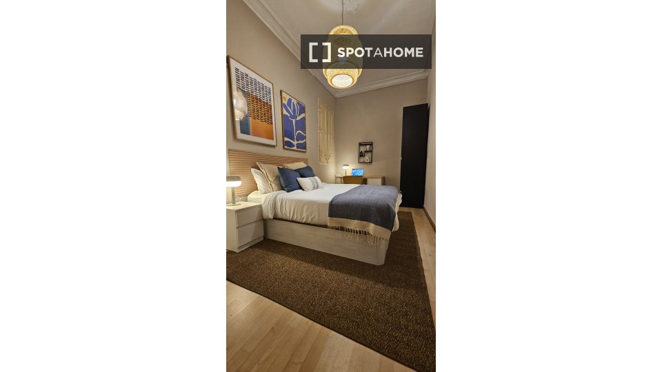 Double room Barcelona, 5 beds, 160m² — photo 10