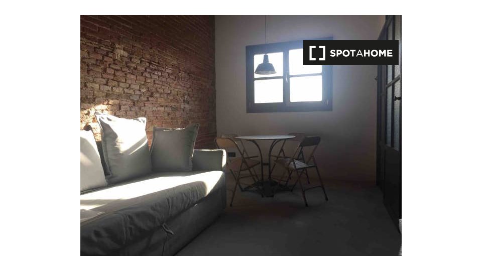 Apartment Barcelona, 1 bed, 41m² — photo 1