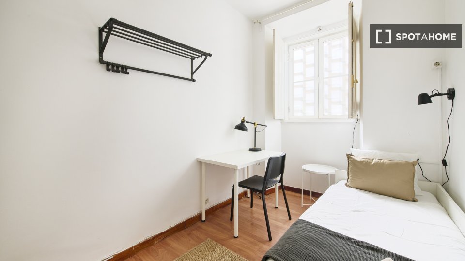 Double room Lisbon, 7 beds — photo 8