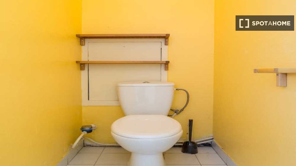 Double room Lyon, 5 beds, 100m² — photo 3