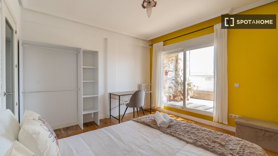 Double room Madrid, 6 beds — photo 15