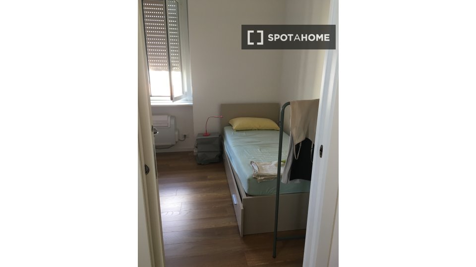 Double room Milan, 2 beds — photo 2