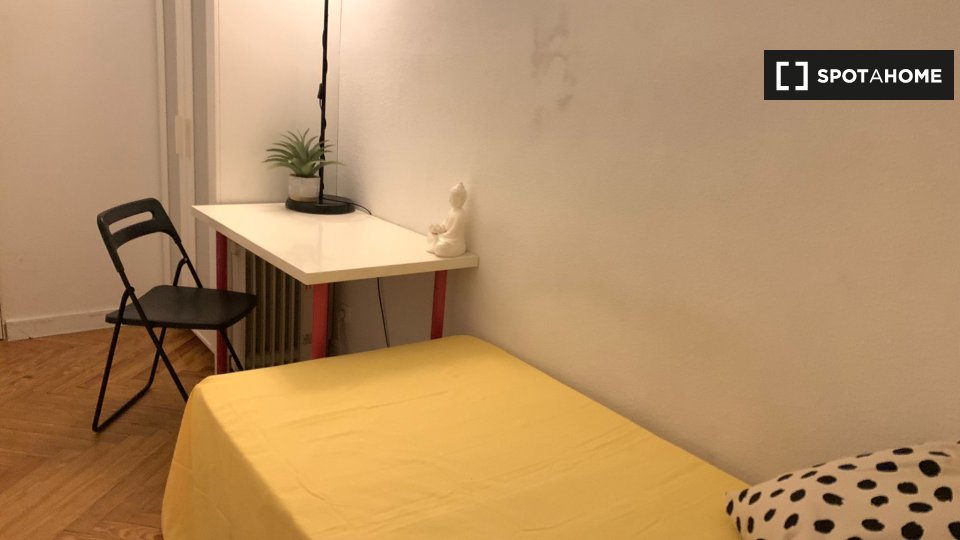 Double room Madrid, 9 beds — photo 2