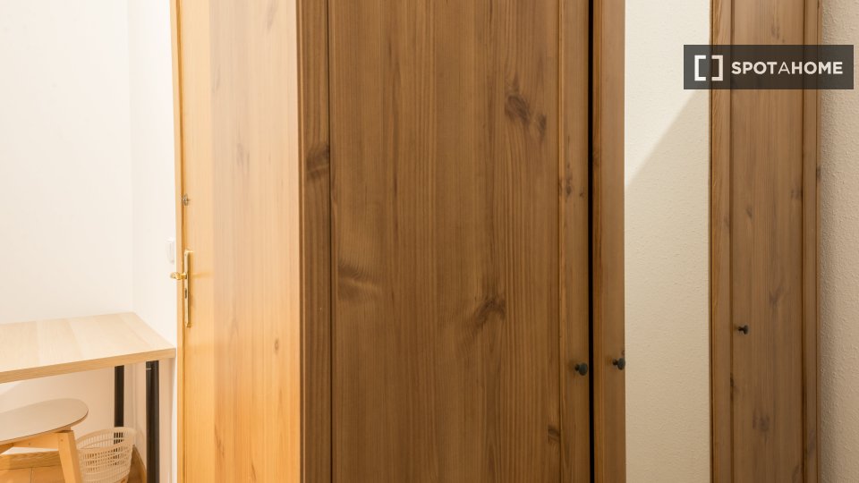 Double room Madrid, 8 beds, 200m² — photo 6