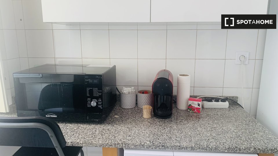 Double room Lisbon, 4 beds, 100m² — photo 3
