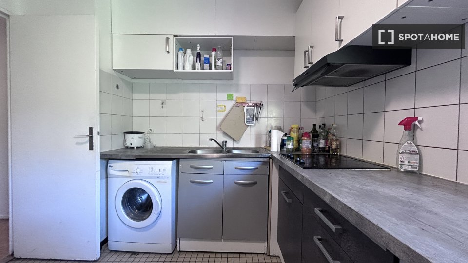 Double room Paris, 3 beds, 17m² — photo 18