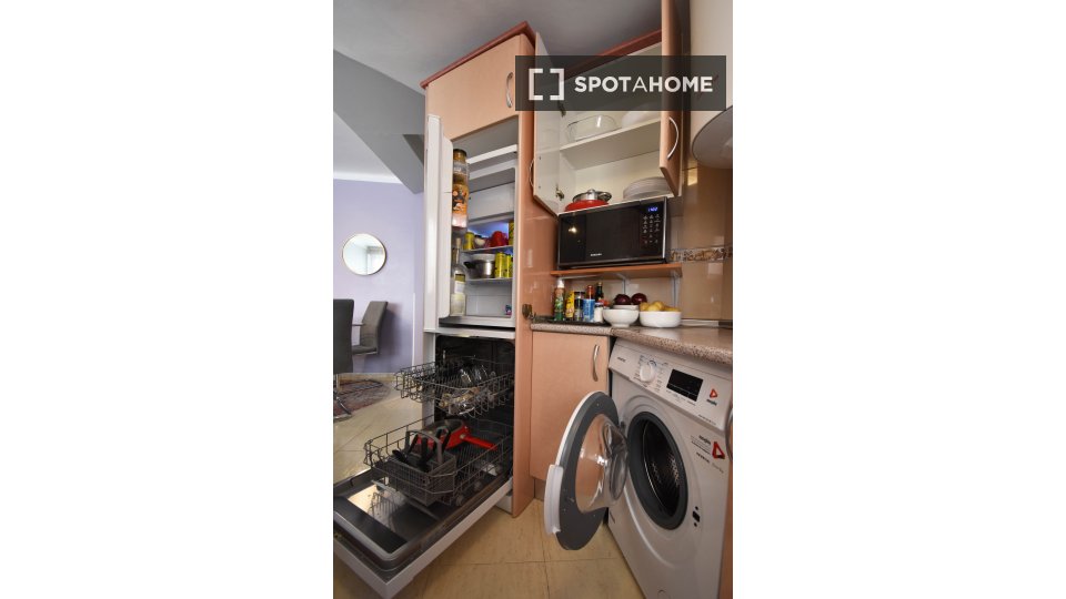 Apartment Malaga, 3 beds, 68m² — photo 12