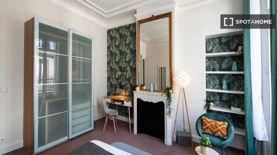 Double room Paris, 7 beds, 220m² — photo 24