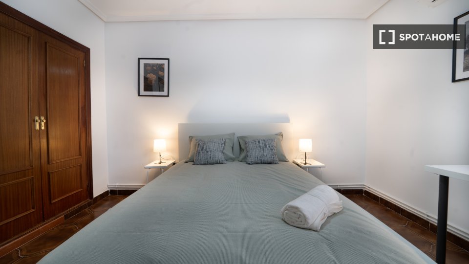 Double room Madrid, 4 beds — photo 1