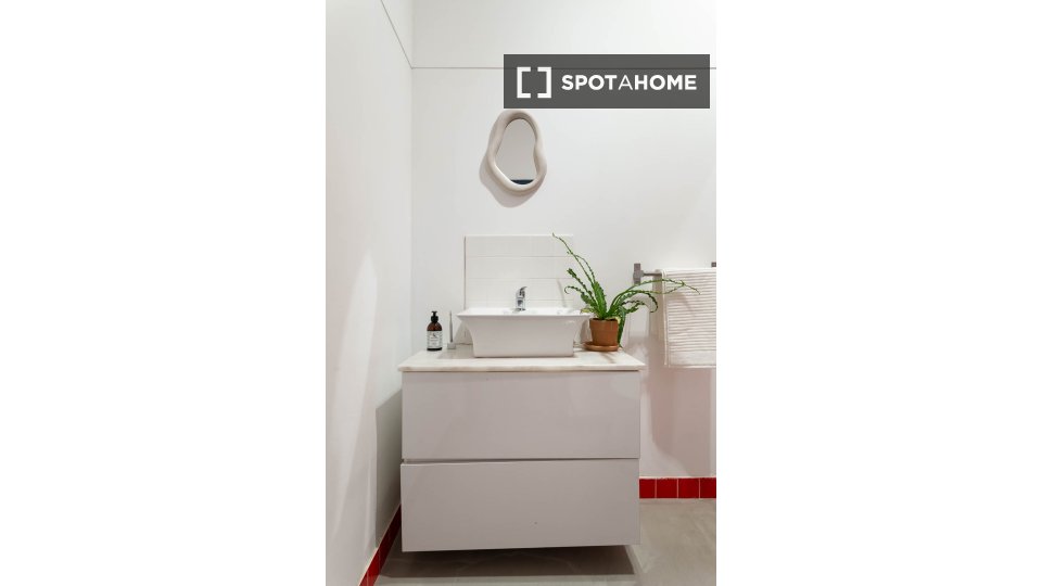 Double room Lisbon, 7 beds — photo 16